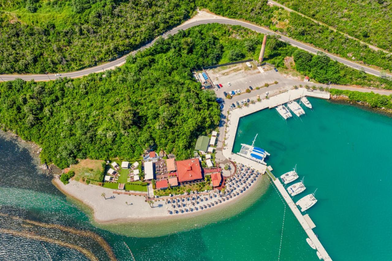 Aquata Apartments Tivat Exterior foto